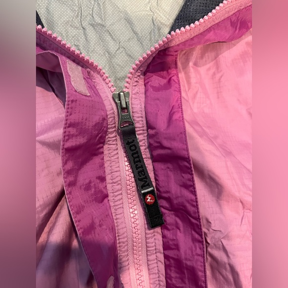 EUC- Womens MARMOT L rain jacket - Picture 3 of 8